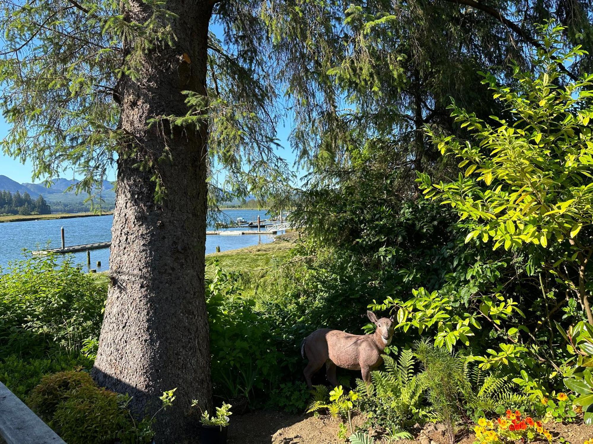 Wheeler On The Bay Lodge And Marina Eksteriør billede